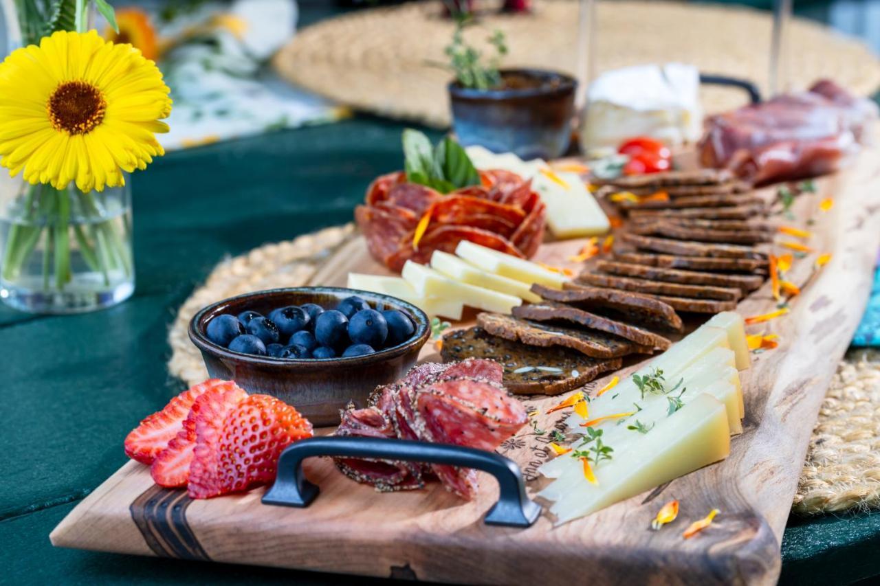 The Inn At Amaris Farms Weaverville Buitenkant foto